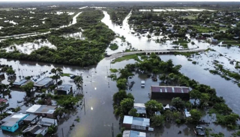 bahia-blanca-inundada-infocampo-PORTADA-1024x577-1024x585
